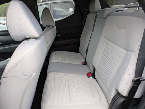 New 2026 Hyundai Santa Cruz SE FWD image 11