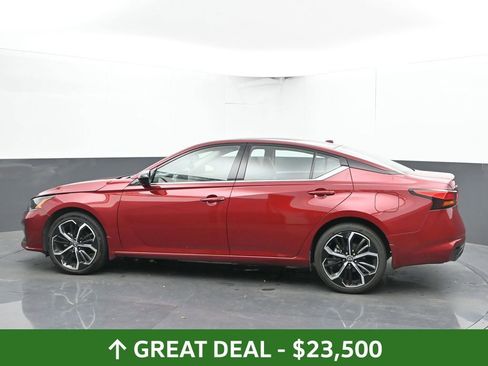 Used 2024 Nissan Altima 2.5 SR w/ SR Premium Package image 9