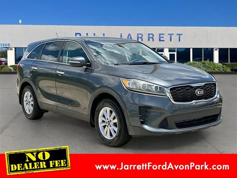 Used 2020 Kia Sorento LX FWD image 1