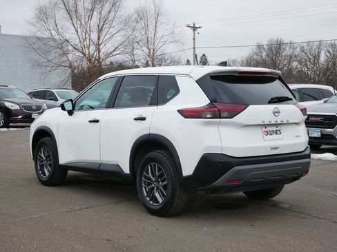 Used 2023 Nissan Rogue S image 5