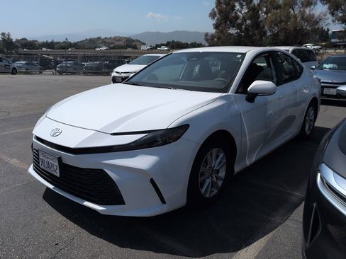 Certified 2025 Toyota Camry LE FWD image 1