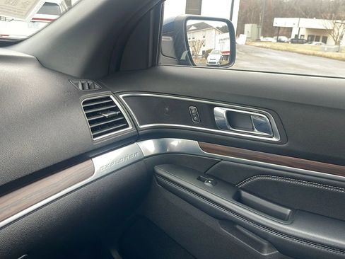 Used 2017 Ford Explorer Limited w/ Equipment Group 301A image 30