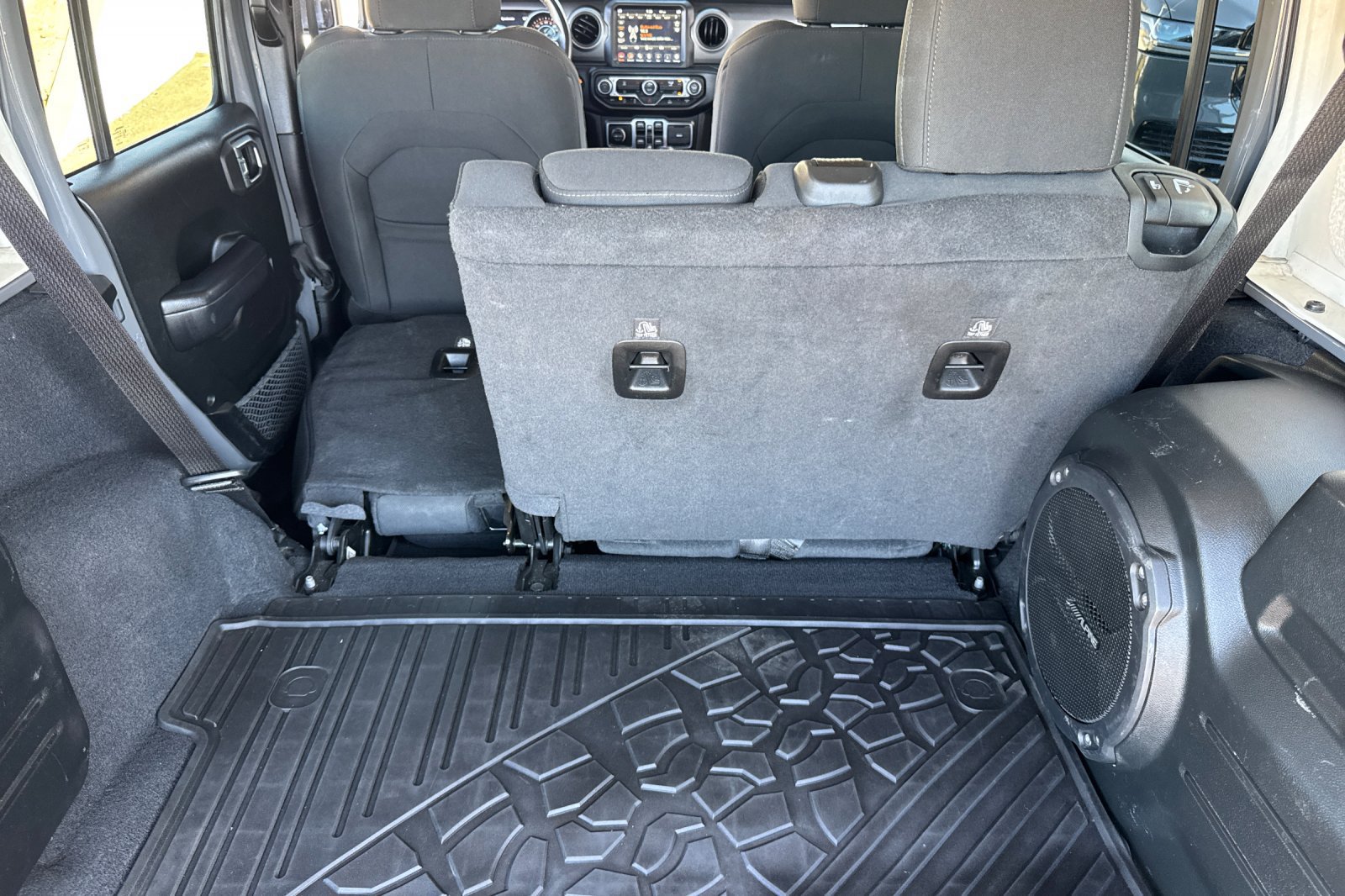 Used 2021 Jeep Wrangler Unlimited Sport AWD/4WD image 14