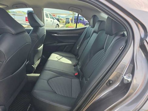 Used 2023 Toyota Camry SE FWD image 16