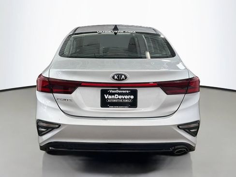 Used 2019 Kia Forte LXS FWD image 8