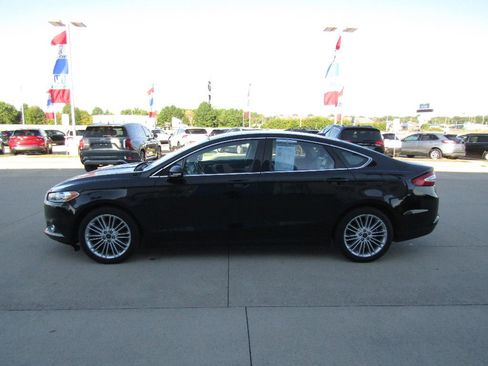 Used 2016 Ford Fusion SE w/ Equipment Group 202A image 8