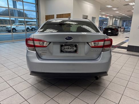 Used 2019 Subaru Impreza 2.0i Premium image 11