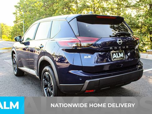 Used 2025 Nissan Rogue SV FWD image 4
