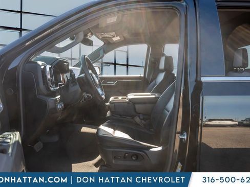 Used 2025 GMC Sierra 1500 SLT AWD/4WD image 5