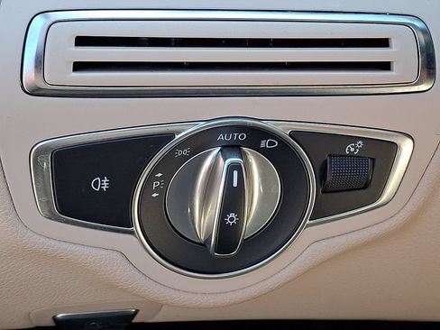 Certified 2018 Mercedes-Benz C 300 4MATIC Sedan image 26