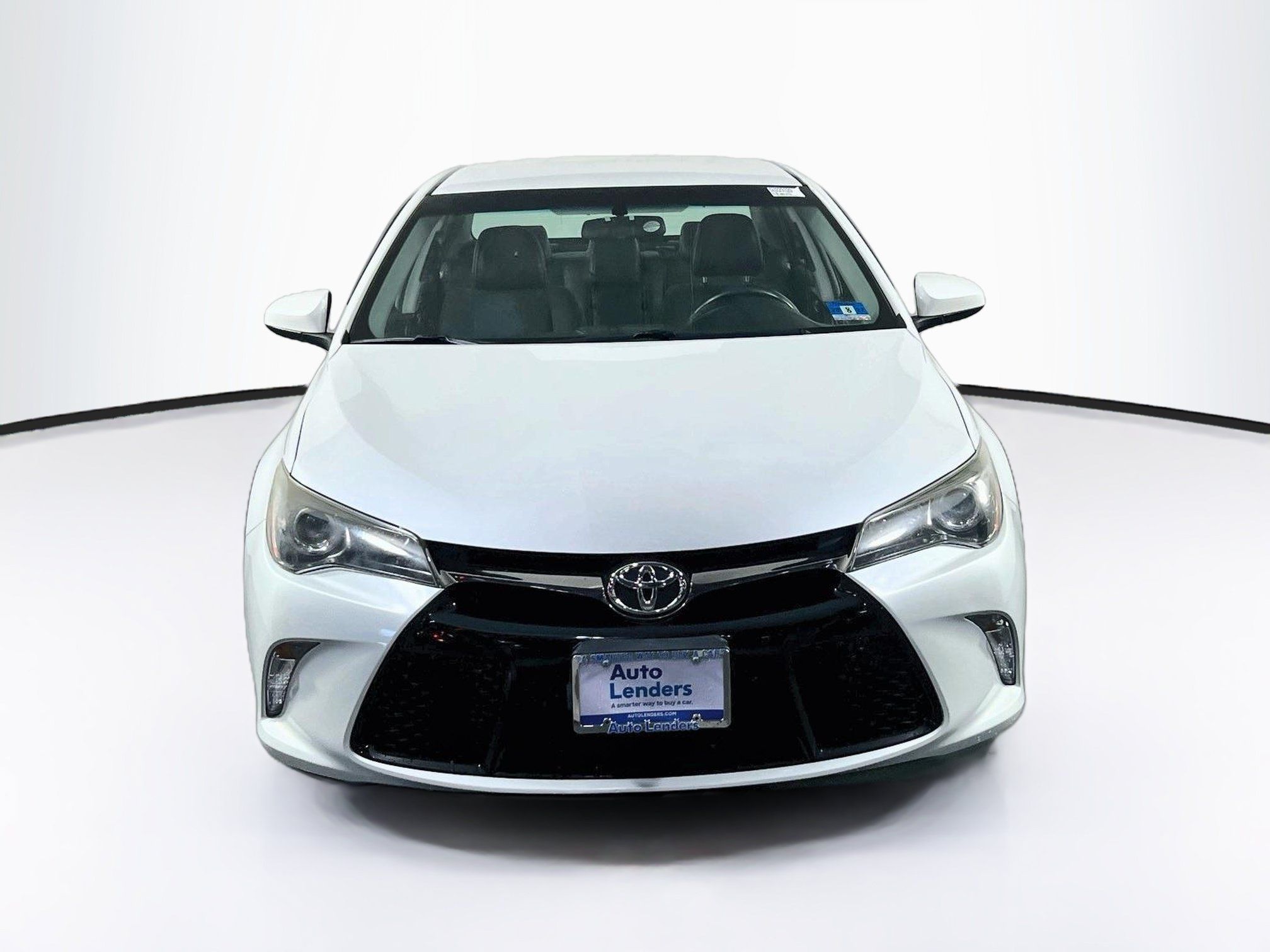 Used 2016 Toyota Camry SE w/ Protection Package (Q2) FWD image 2