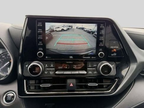 Used 2021 Toyota Highlander XSE AWD/4WD image 31