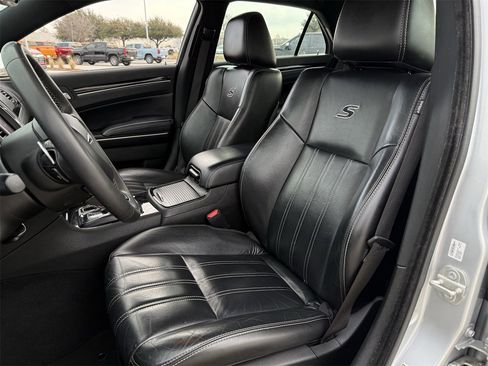 Used 2023 Chrysler 300 S image 21