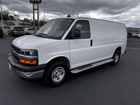 Used 2023 Chevrolet Express 2500 w/ Driver Convenience Package image 5