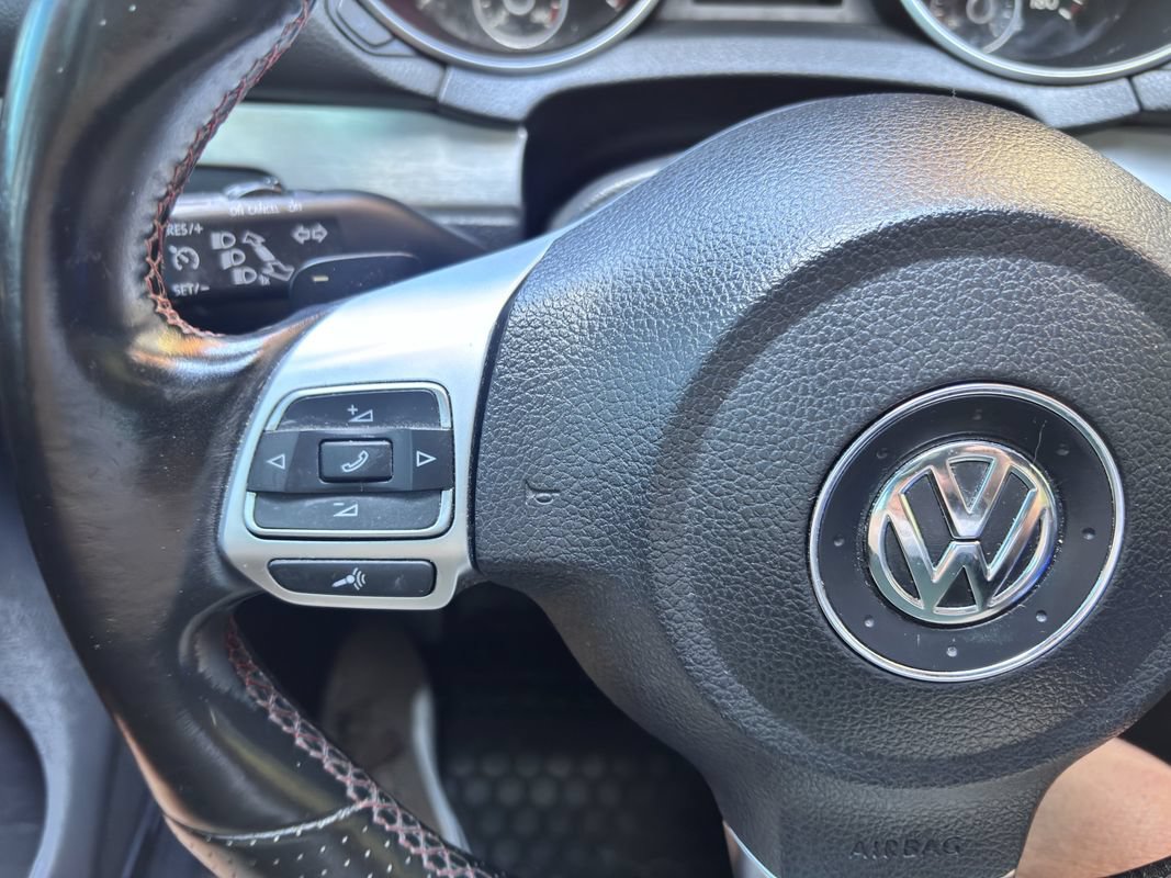 Used 2012 Volkswagen Golf 4-Door FWD image 17