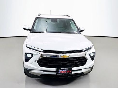 New 2026 Chevrolet TrailBlazer LT w/ Convenience Package AWD/4WD image 2