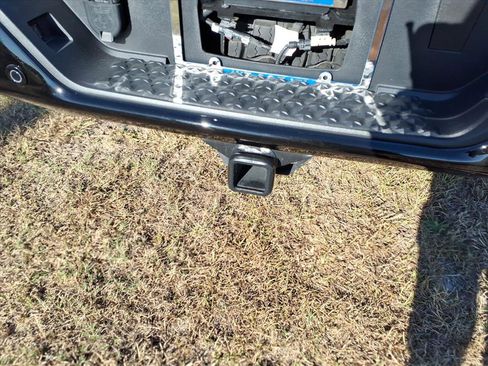 Used 2025 Chevrolet Colorado ZR2 w/ Technology Package image 8