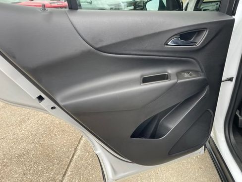 Used 2023 Chevrolet Equinox LT FWD image 20