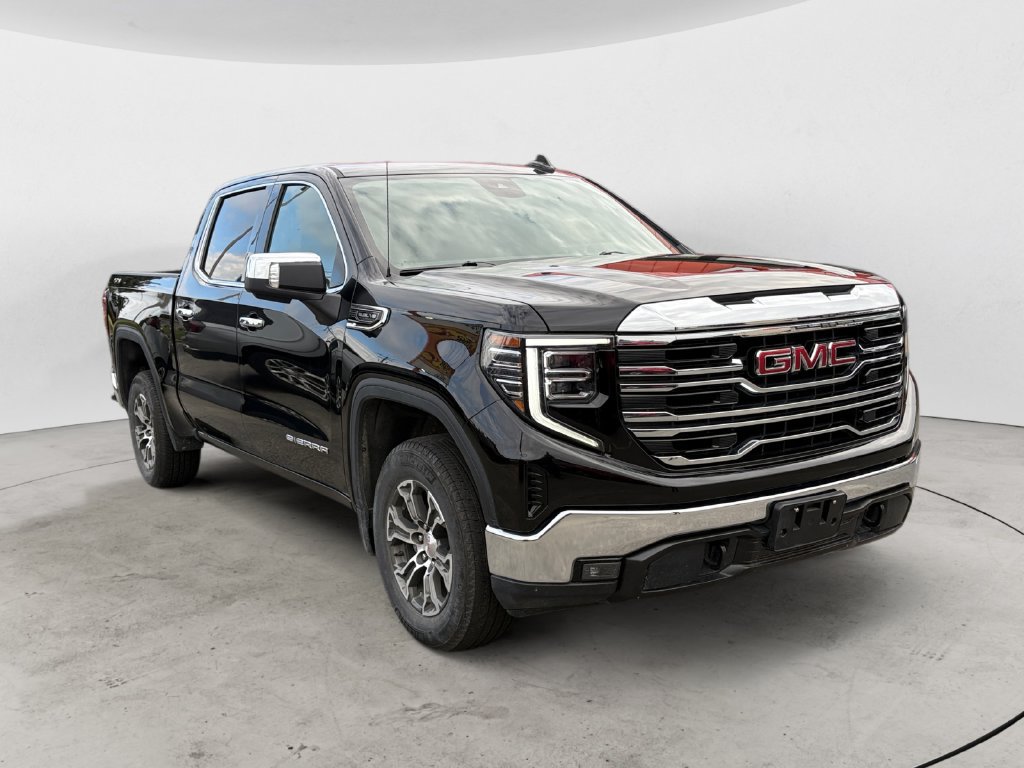 Used 2025 GMC Sierra 1500 SLT AWD/4WD image 1
