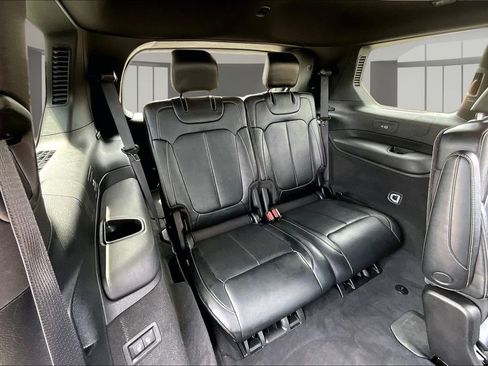 Used 2023 Jeep Grand Cherokee L Overland w/ Rear Seat Video Group I AWD/4WD image 28