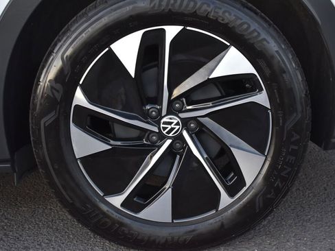 Used 2022 Volkswagen ID.4 Pro image 13