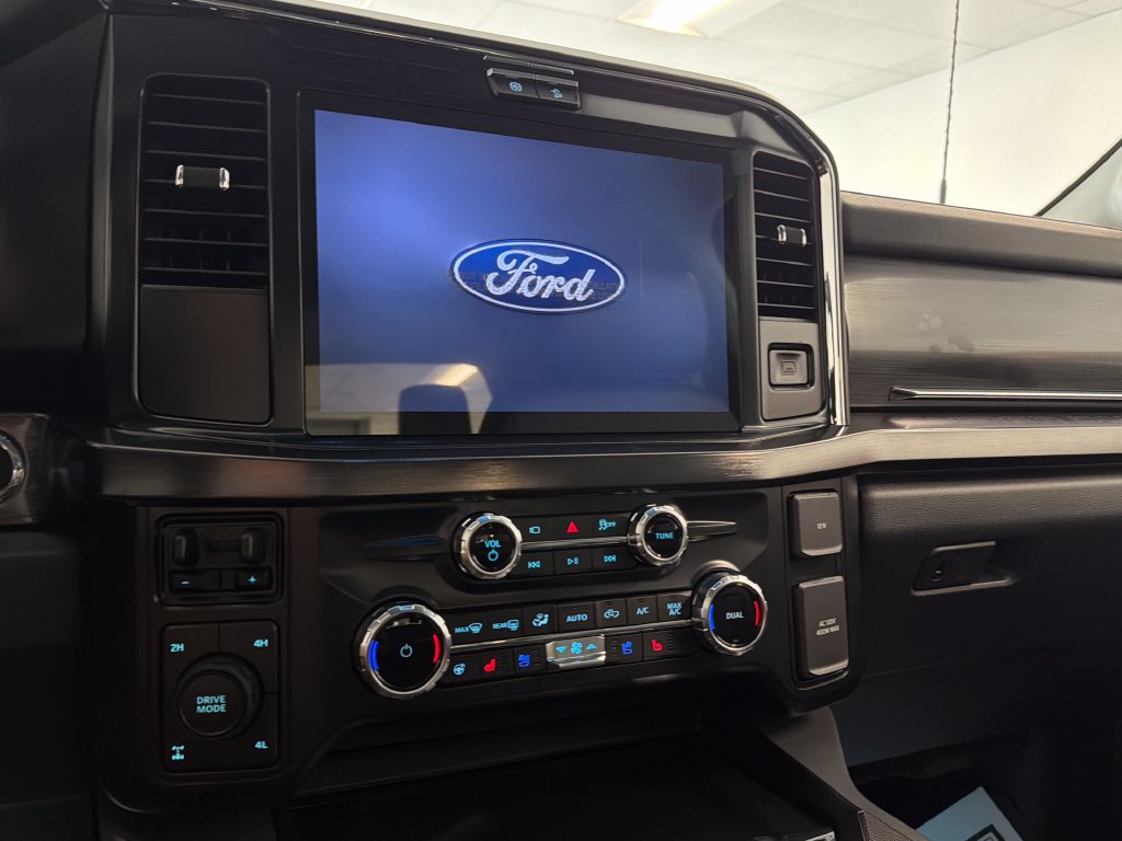 New 2027 Ford F250 Lariat w/ Black Appearance Package AWD/4WD image 14