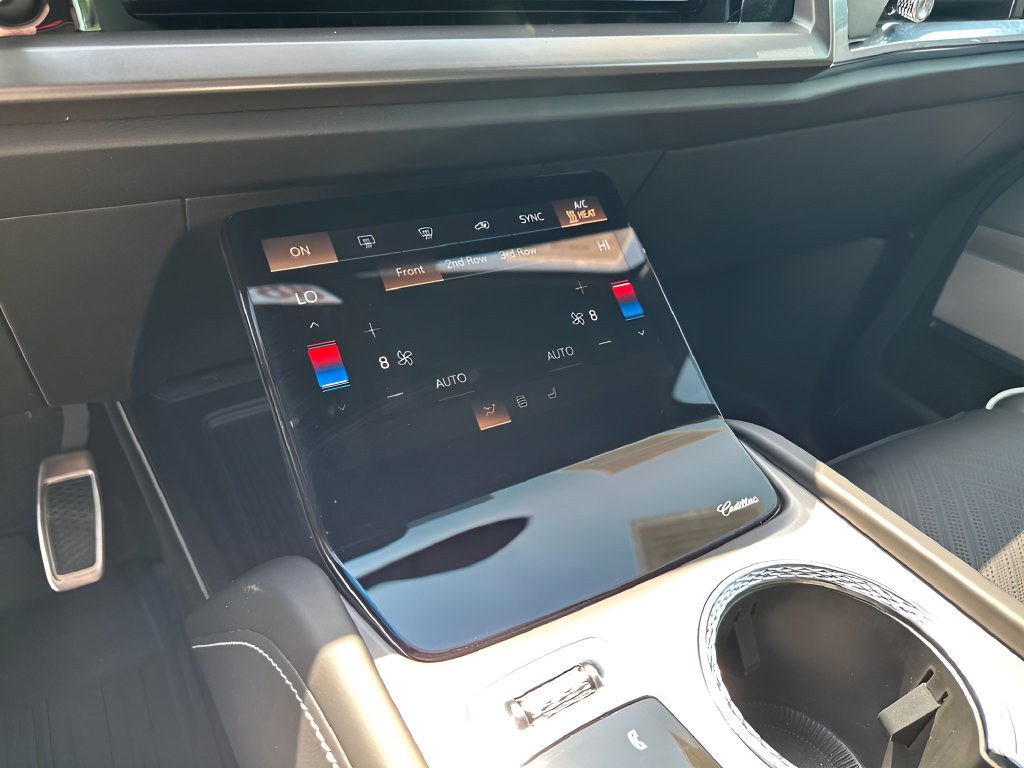 Used 2026 Cadillac Vistiq Sport w/ LPO, Floor Liner Package AWD/4WD image 28