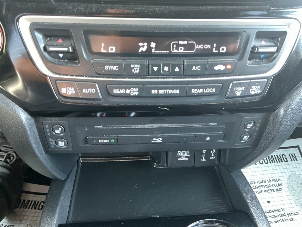 Used 2017 Honda Pilot Elite image 23