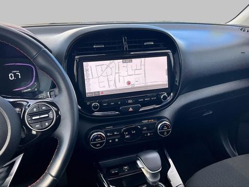 Used 2024 Kia Soul GT-Line w/ Option Group 020 FWD image 7
