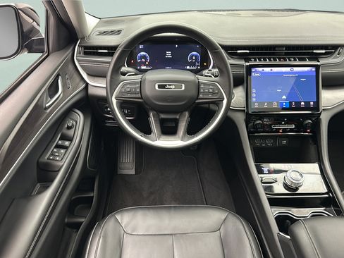 Used 2021 Jeep Grand Cherokee L Limited AWD/4WD image 12