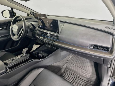 Used 2024 Toyota Prius Limited w/ Limited Premium Package FWD image 27