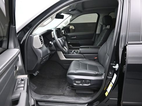 Used 2024 Toyota Tundra Limited w/ TRD Off-Road Package AWD/4WD image 9