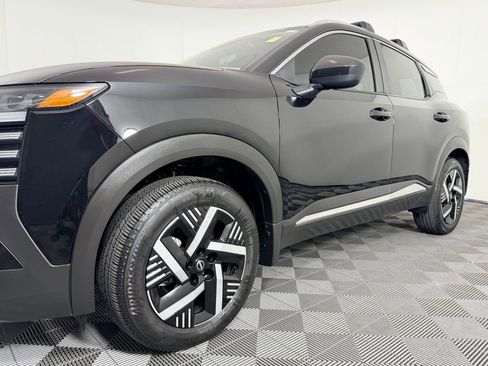 Used 2025 Nissan Kicks SV w/ SV Premium Package image 11