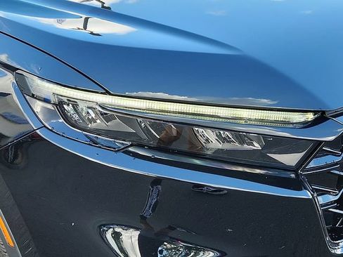 Used 2026 Honda CR-V Sport Touring image 9