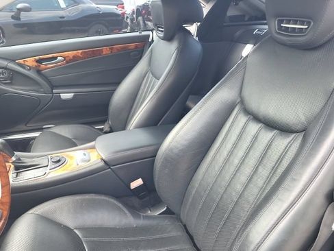 Used 2009 Mercedes-Benz SL 550 image 4