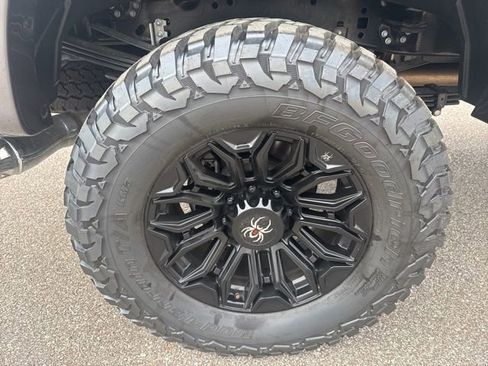 Used 2025 Ford F250 Platinum image 28