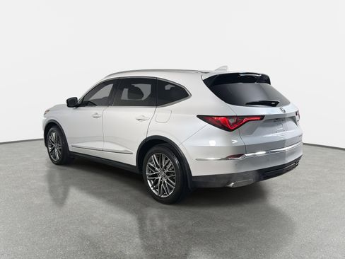 Used 2022 Acura MDX SH-AWD w/ Advance Package image 5