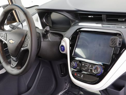 Used 2017 Chevrolet Bolt LT image 22