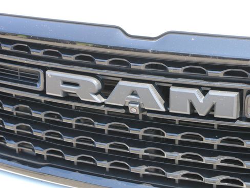 Used 2025 RAM 1500 Limited AWD/4WD image 12
