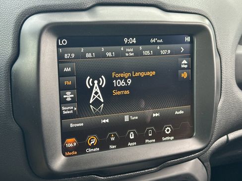 Used 2023 Jeep Renegade Trailhawk w/ Trailer Tow Group image 17