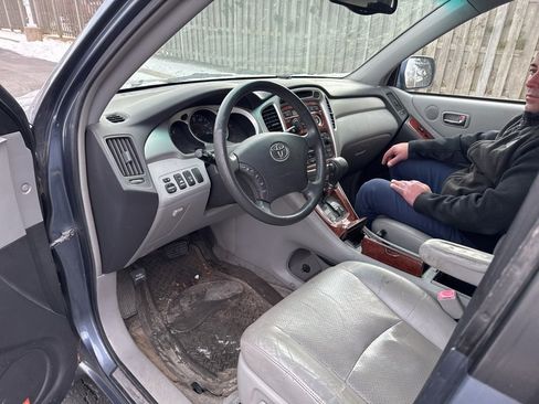 Used 2005 Toyota Highlander V6 image 7