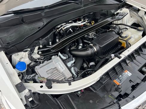 Used 2023 Ford Explorer King Ranch w/ Technology Package image 52