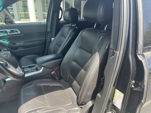Used 2015 Ford Explorer Sport w/ Equipment Group 401A AWD/4WD image 9
