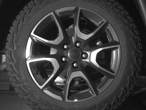 Used 2025 Jeep Compass Trailhawk AWD/4WD image 15