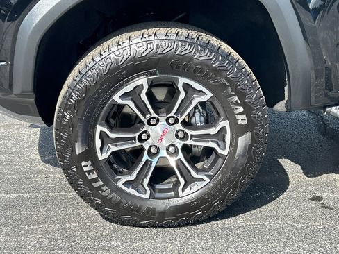 Certified 2024 GMC Canyon AT4 w/ Technology Package AWD/4WD image 14