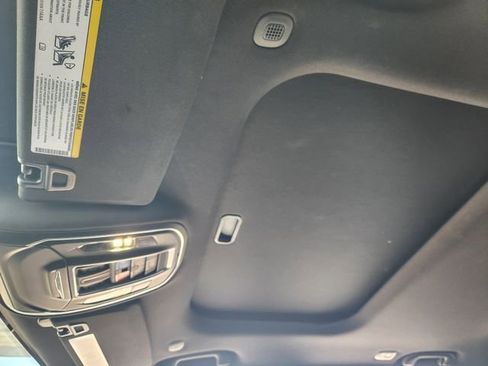 Used 2023 Jeep Grand Cherokee Altitude RWD image 25