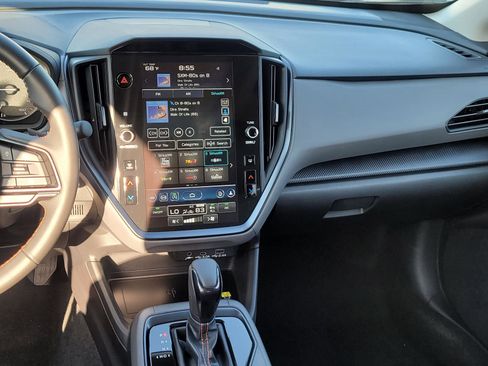 Certified 2025 Subaru Crosstrek 2.5i Limited w/ Crosstrek Mirror Package image 23