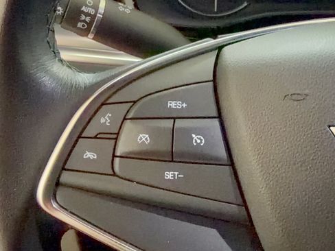 Certified 2023 Cadillac XT5 Luxury FWD image 18