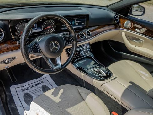 Used 2017 Mercedes-Benz E 300 image 14