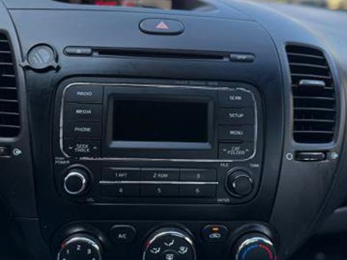 Used 2014 Kia Forte LX w/ Popular Package image 14